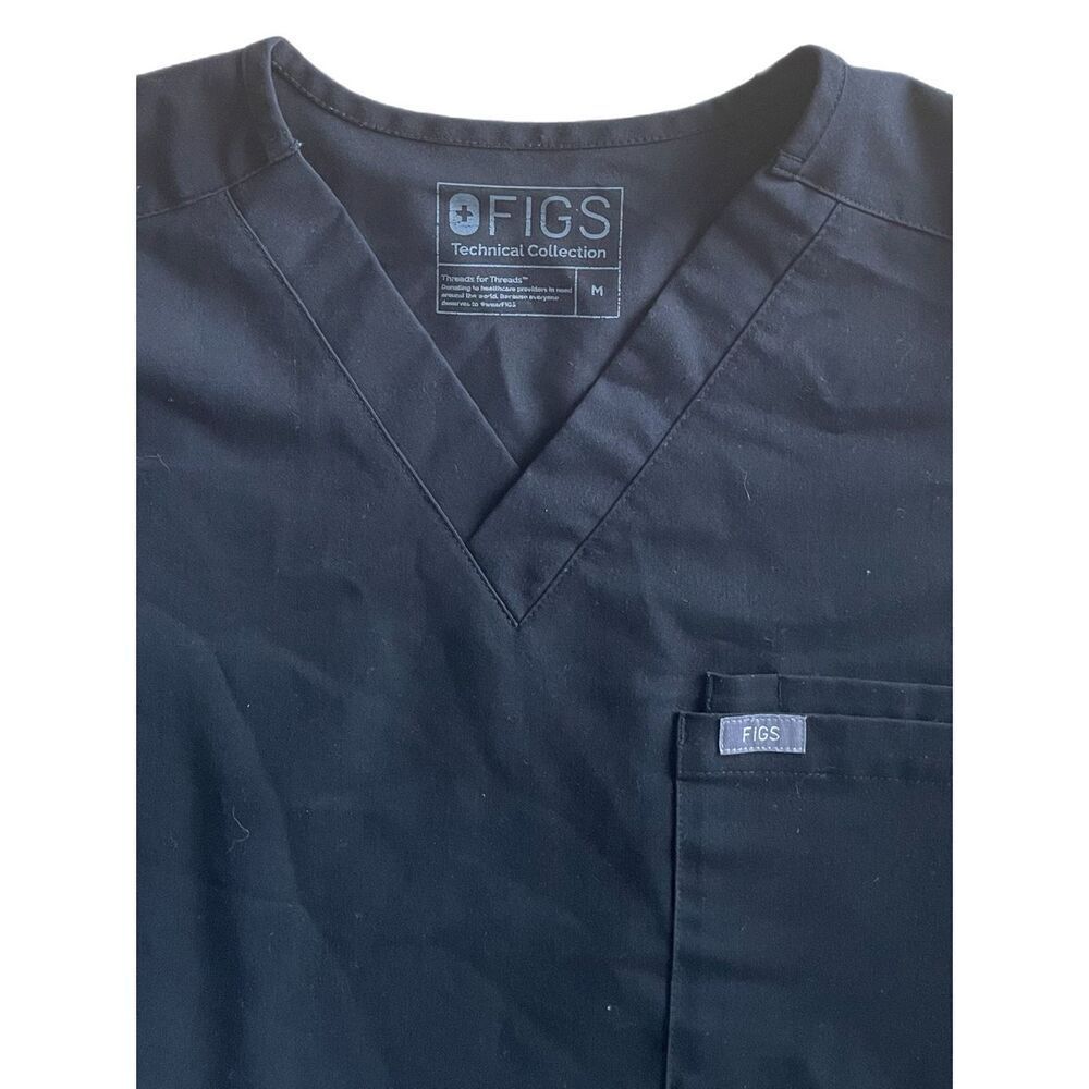 Figs Three-Pocket Scrub Top - Picture 4 of 5